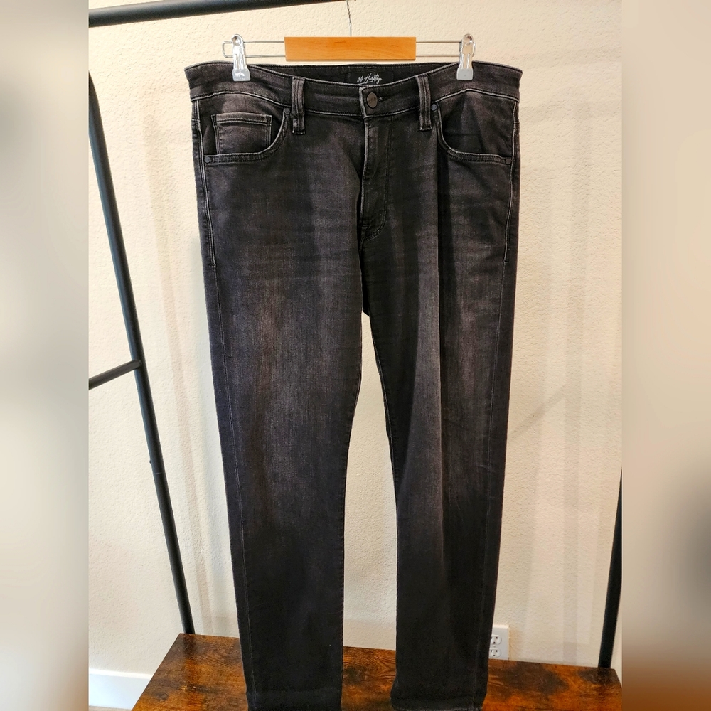 34 Heritage Straight Leg Courage Fit Black Denim Jeans in 34X32